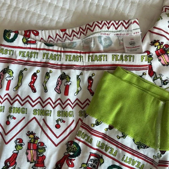 Hanna Andersson The Grinch Adult Pajama Set with Green Trim - Picture 4 of 6